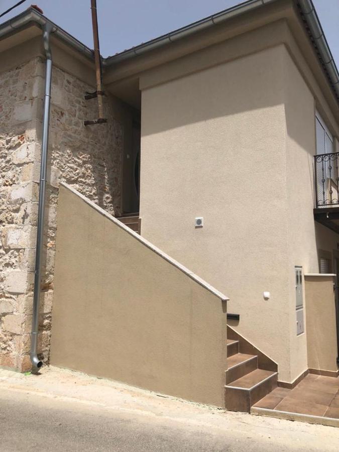 זאדאר Apartments Tonka מראה חיצוני תמונה
